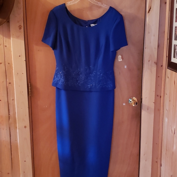 R&M Richards Dresses & Skirts - R&M Richards dress